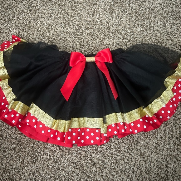 Minnie Mouse theme tutu - Picture 1 of 4